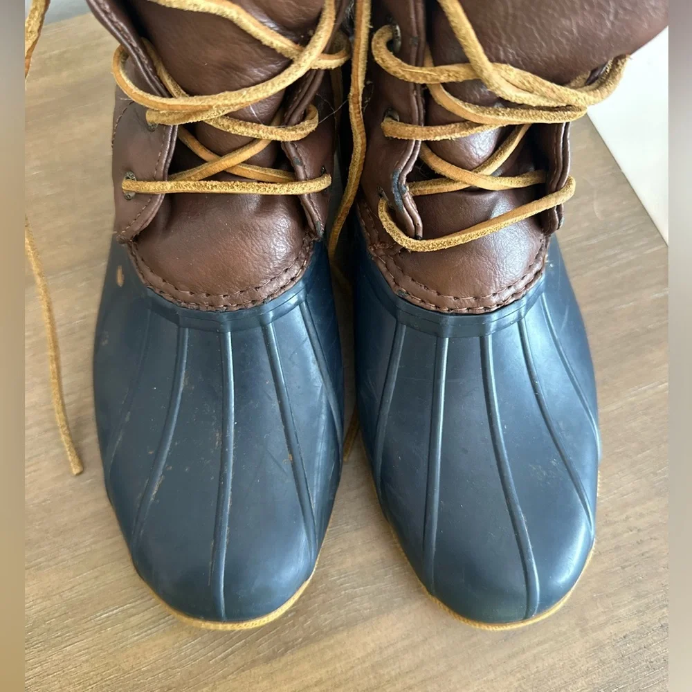Sperry Saltwater Boot— Girls 5